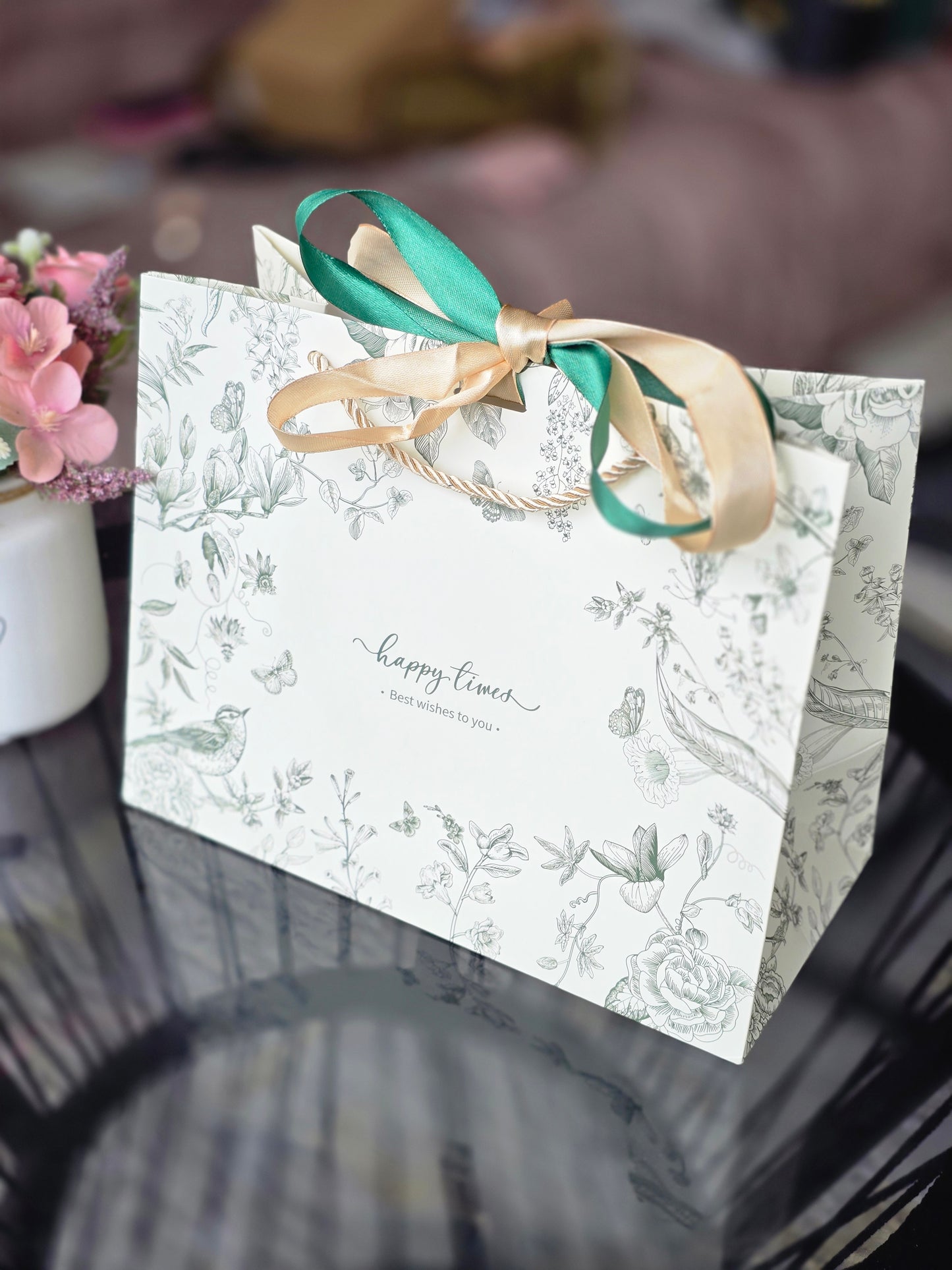 Gift Bag - White Cream and Green Luxury Gift Bag | Bend the Trend
