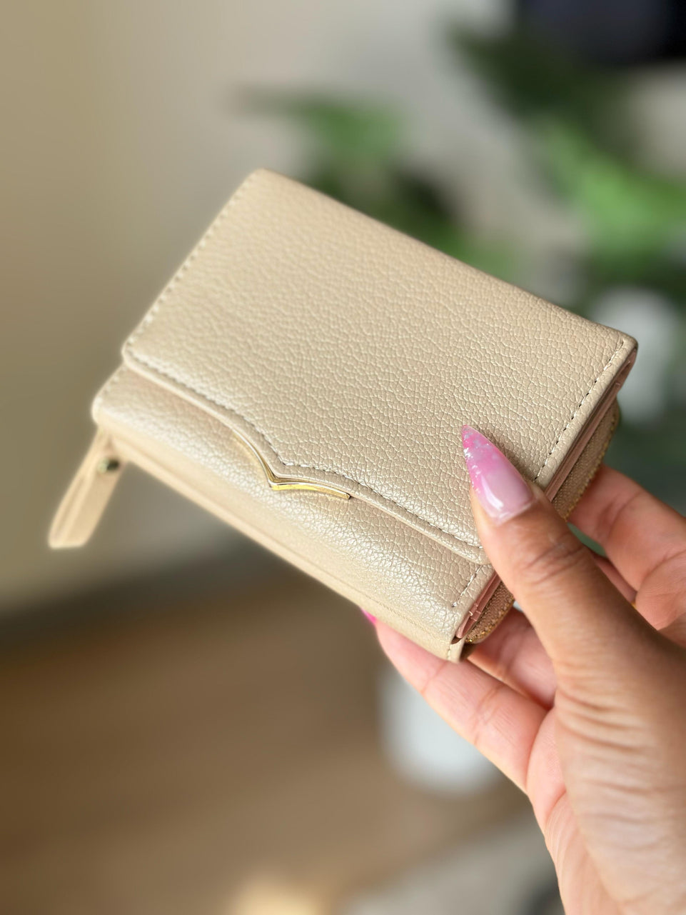 Women's Wallet - Compact V-Shape Faux Leather Wallet | Bend the Trend