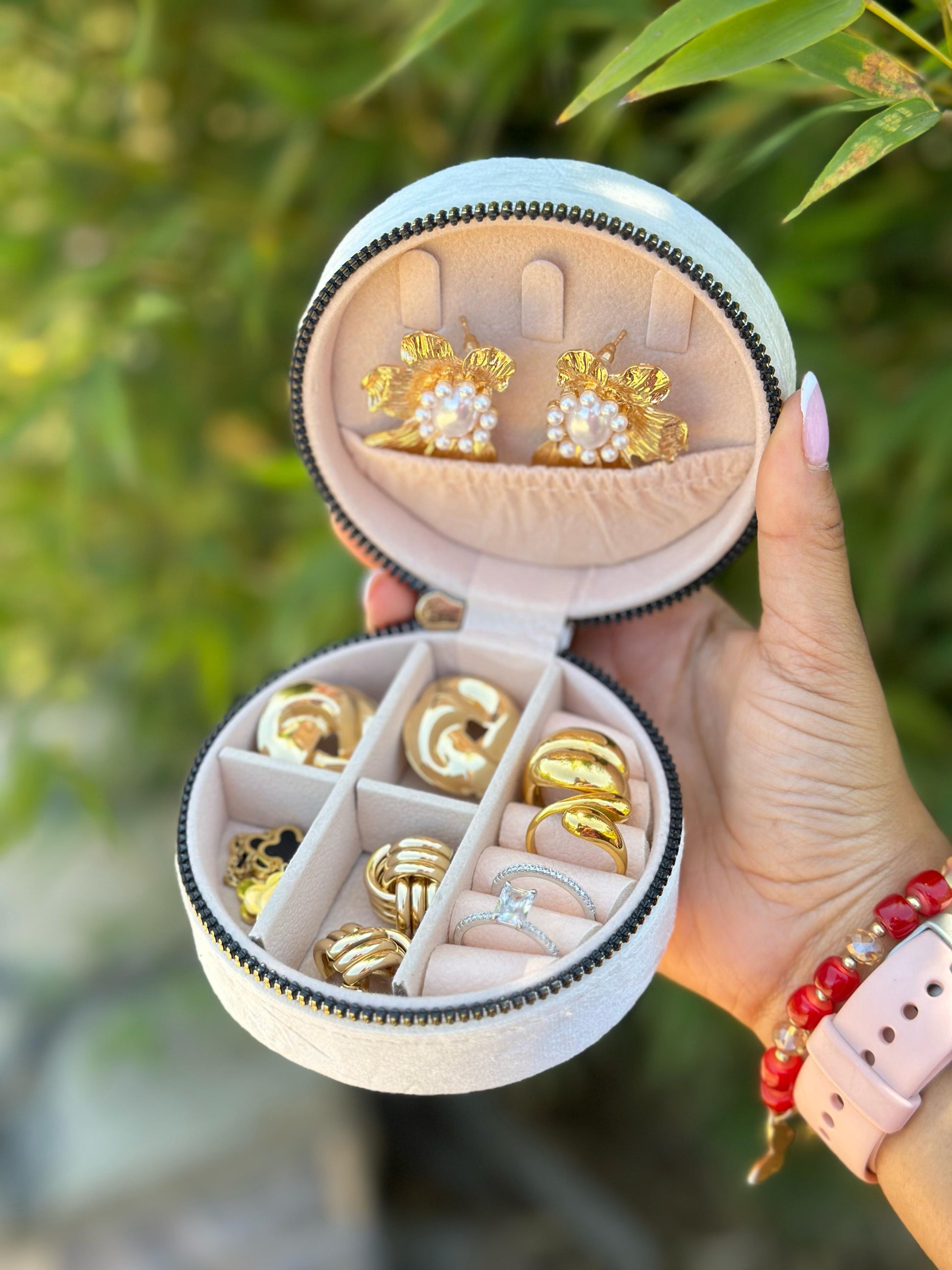 Round Jewelry Organizer -  Pillbox Style Jewelry Case | Bend the Trend