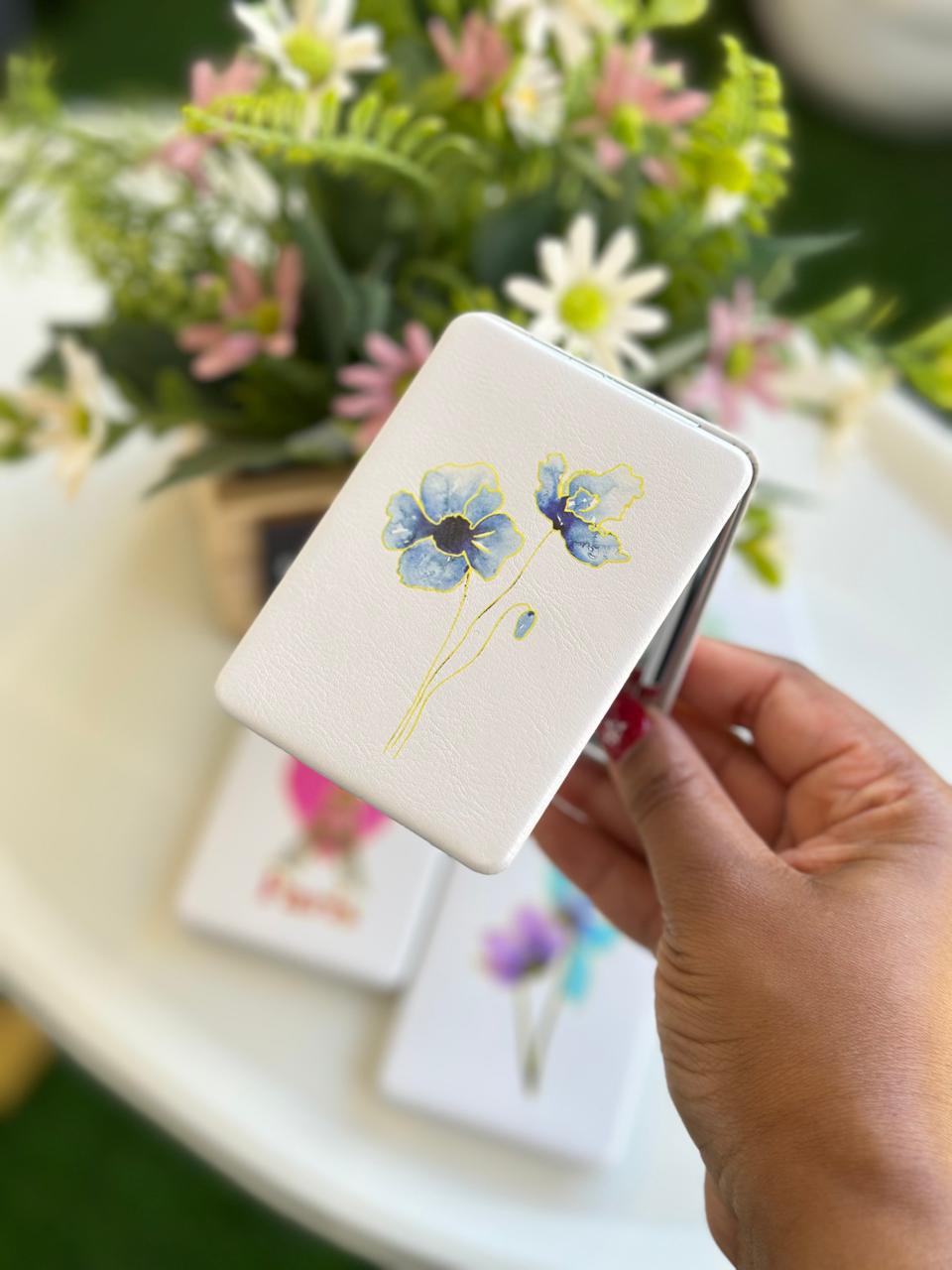 Pocket mirror flower and Paris design