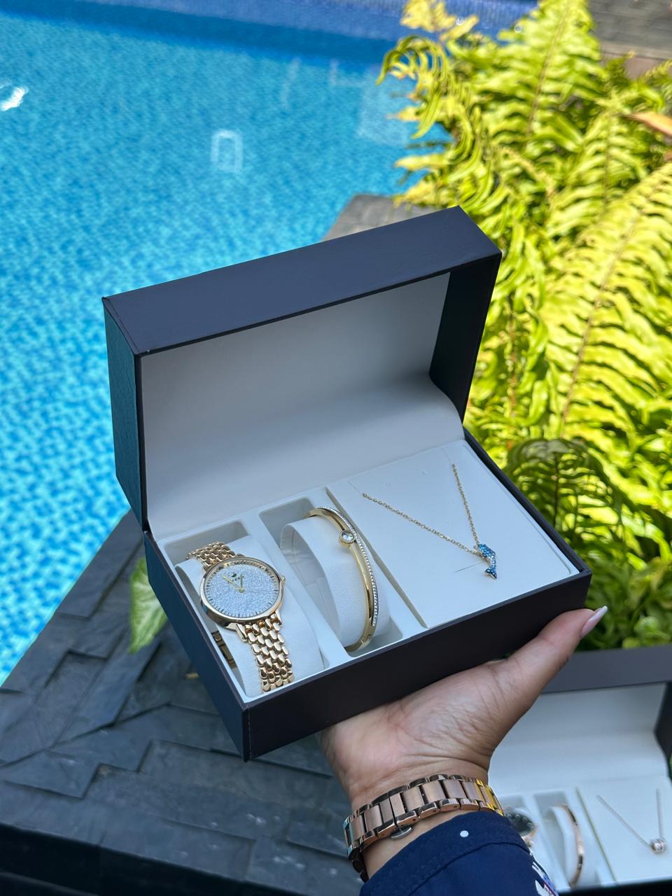 Matching Couples Jewelry Set - Watch, Fish Pendant Necklace & Bracelet | Bend the Trend