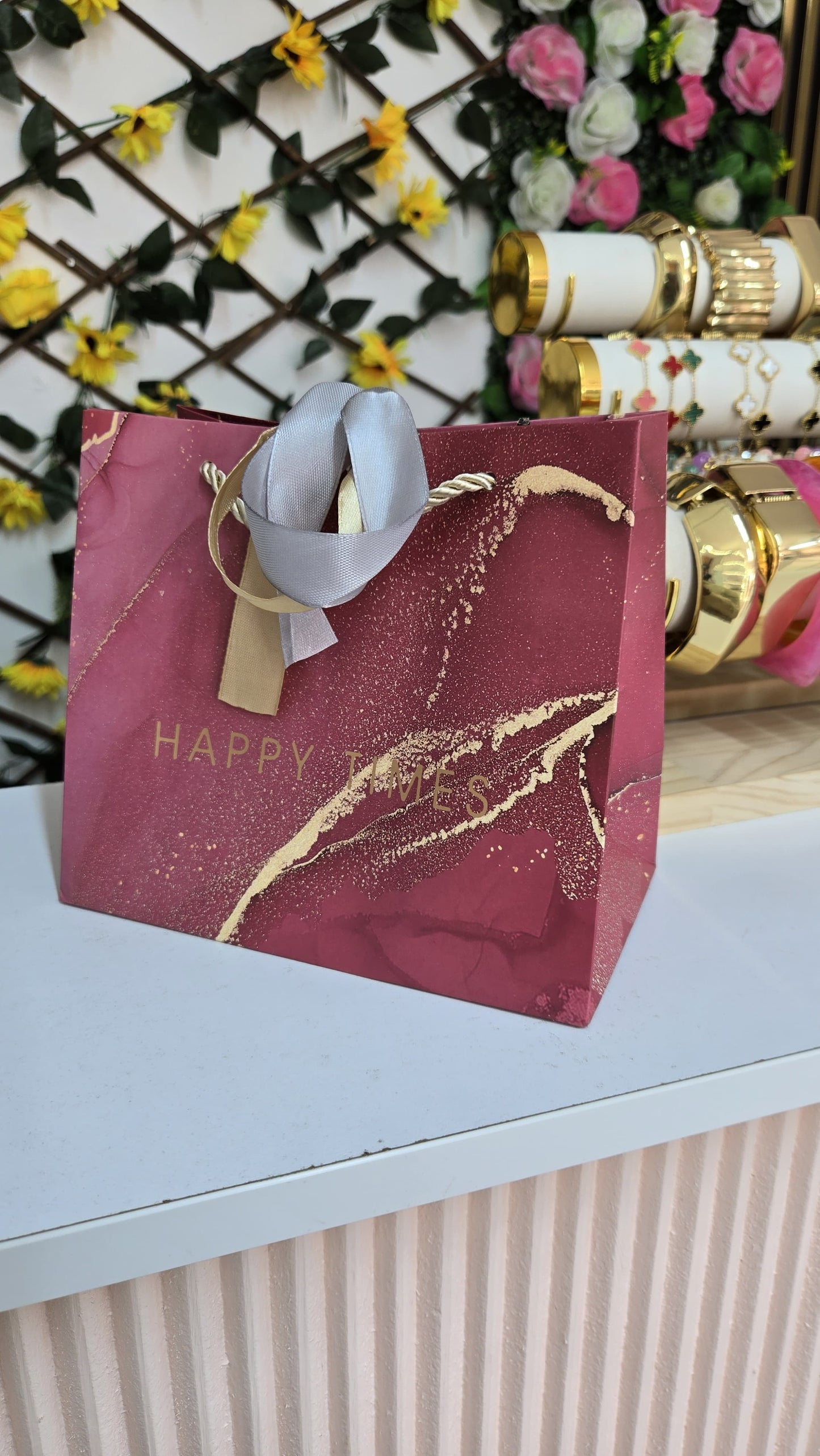 Gift bag maroon and gold design