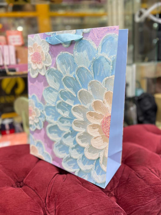Gift bag shiny flowers