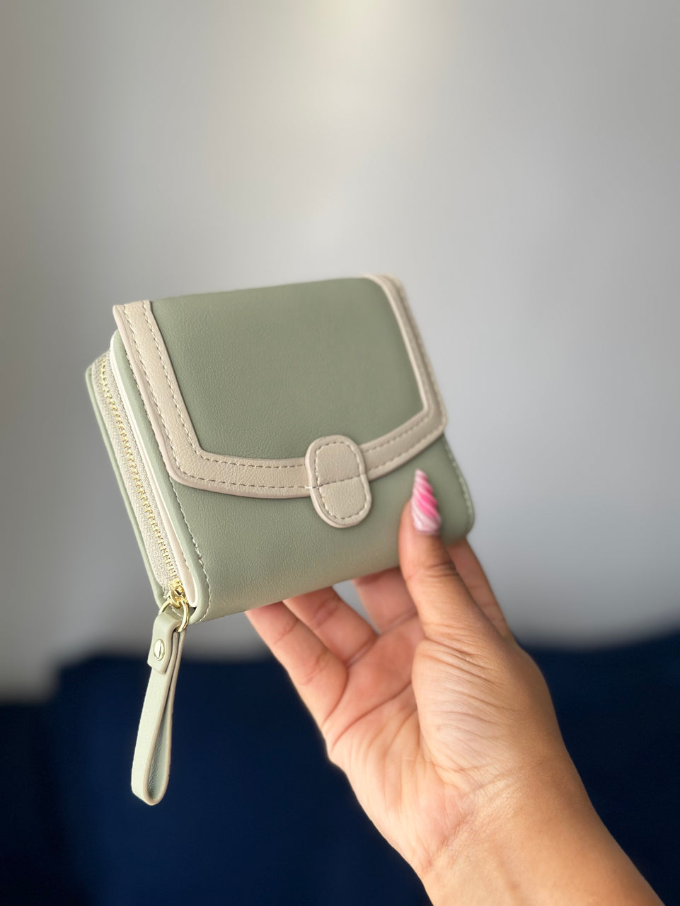 Women's Wallet - Compact Bifold Wallet with Zipper | Bend the Trend