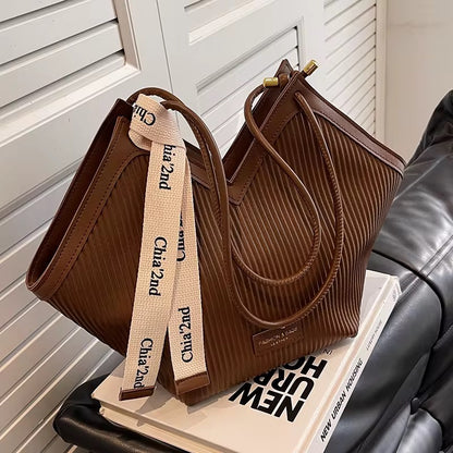 Chia'2nd Tote Bag - Vintage Pleated Shoulder Bag | Bend the Trend