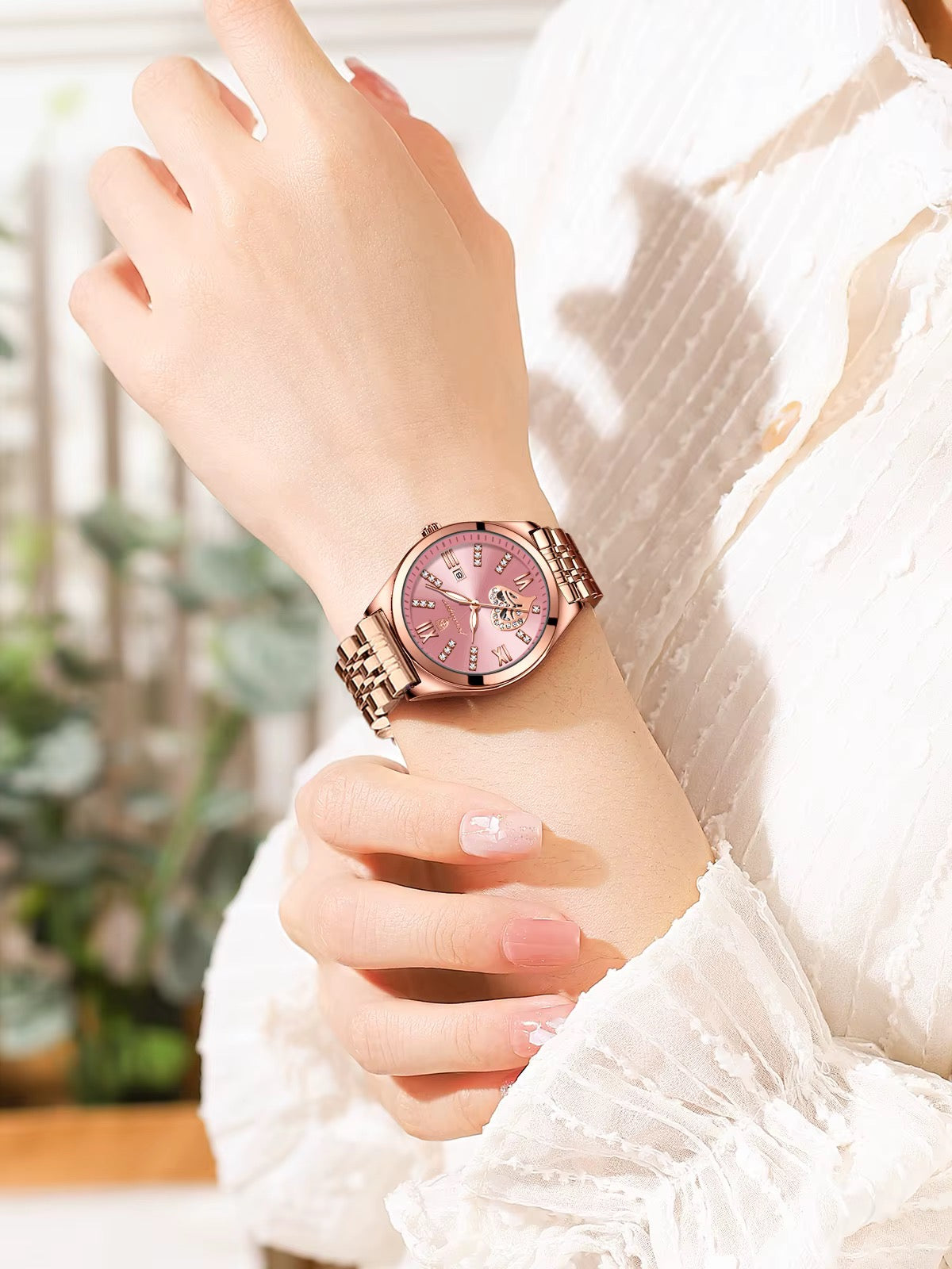 Pocdagar Luxe Heart Crystal Women’s Watch