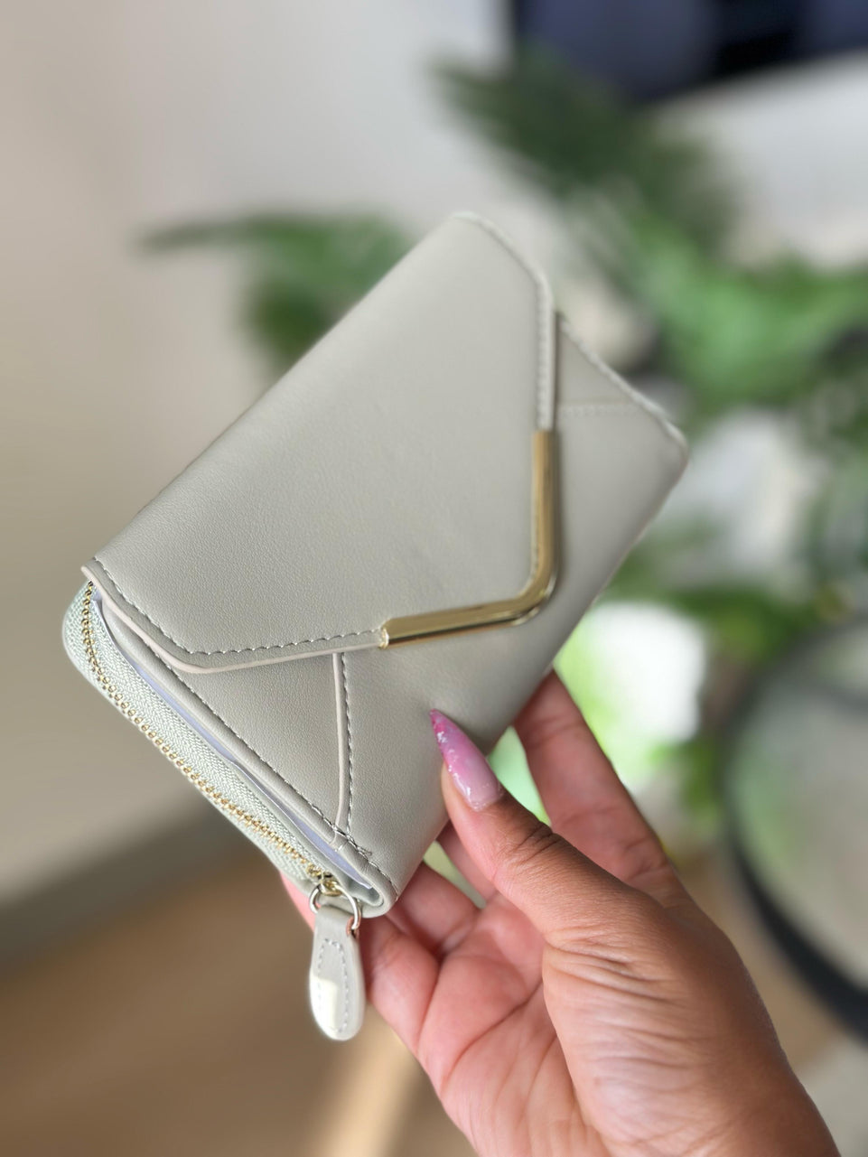 Women's Wallet - Compact Leather Wallet with Coin Pocket | Bend the Trend