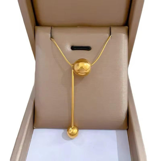 Aureate Kiss Chain