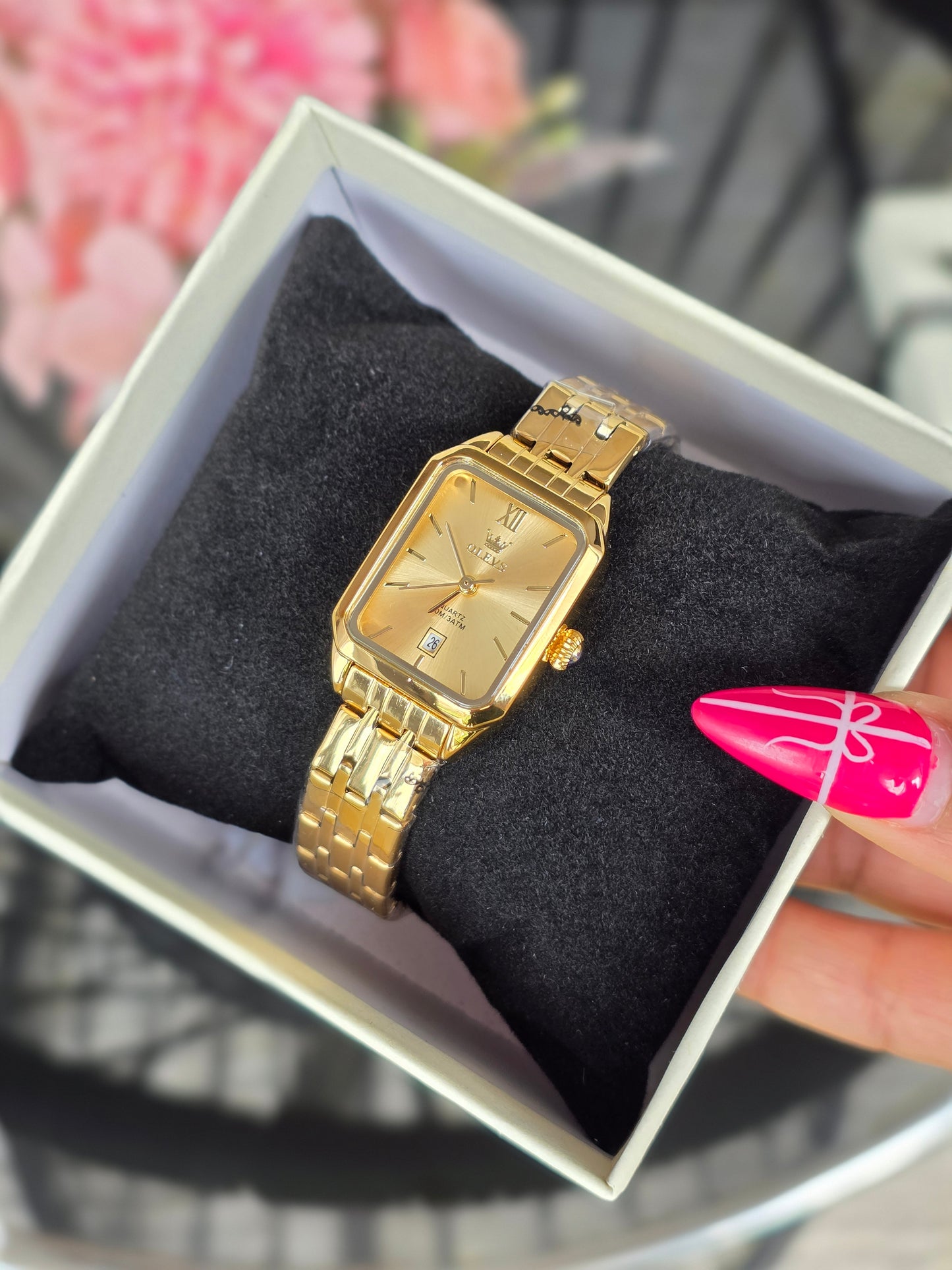 Watch Olelv time piece