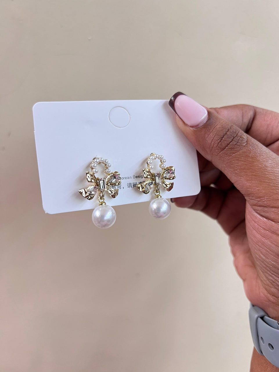 Earrings elegant