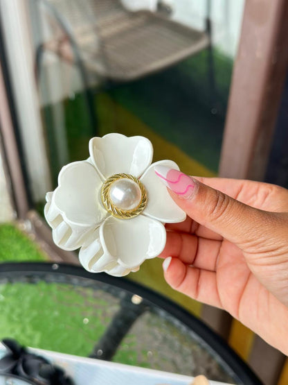Hair clip pearl
