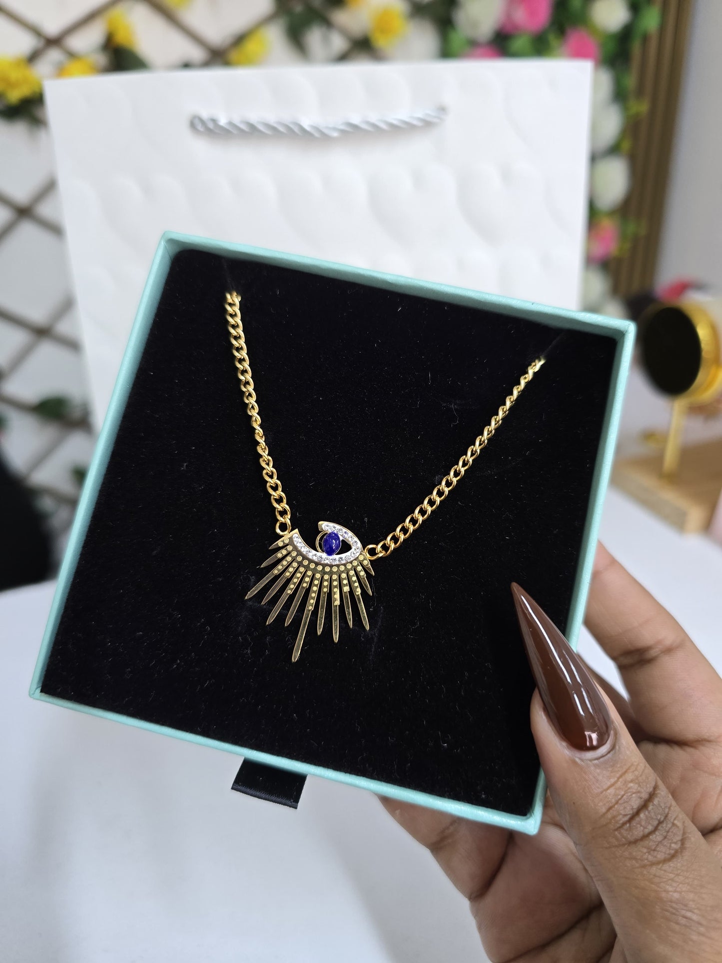 Chain evil eye design