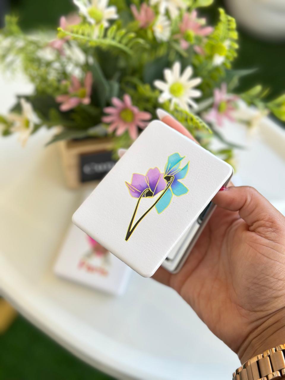 Pocket mirror flower and Paris design