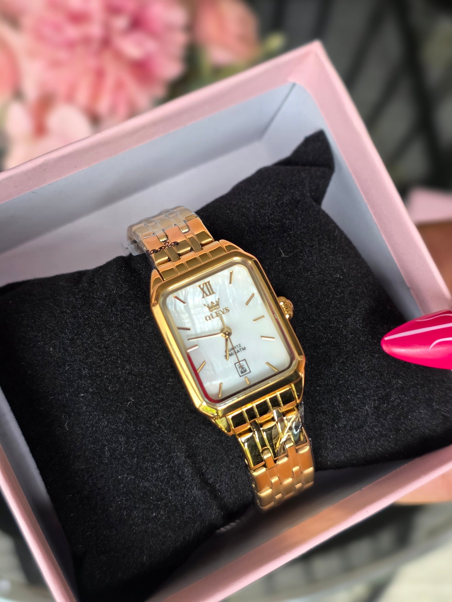 Watch Olelv time piece