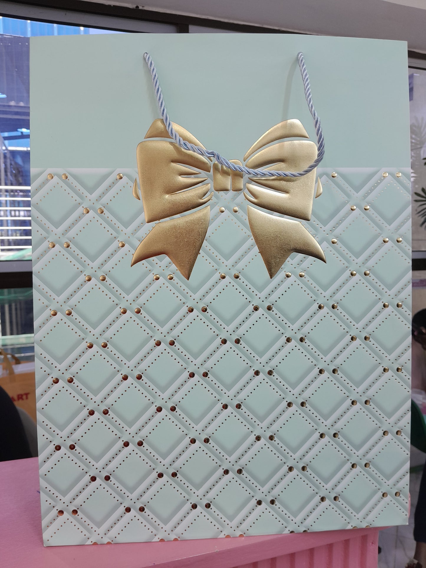 Gift bag bow design