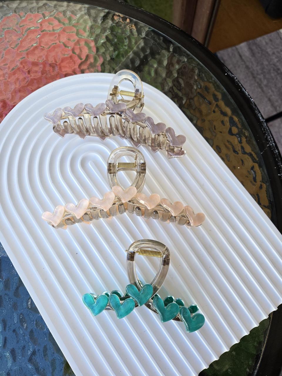 Hair clip love design