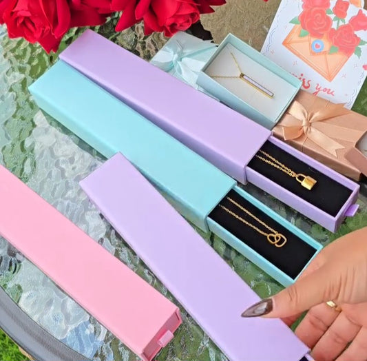 Chain gift boxes