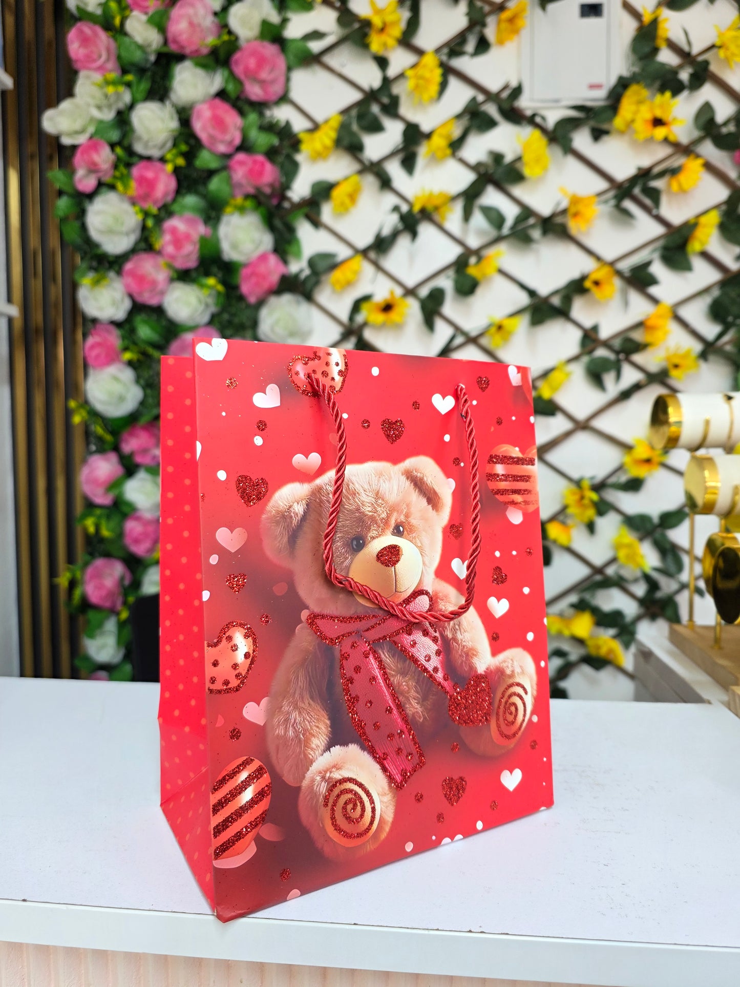Gift bag valentine vibe