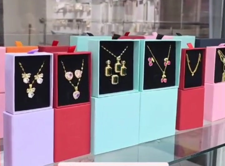 Chain set gift box